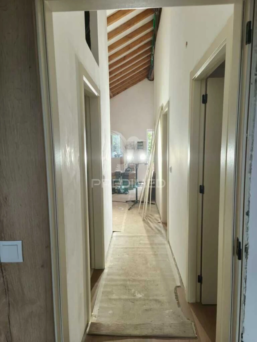 Moradia T3 para Venda em Aguada de Cima Foto 8