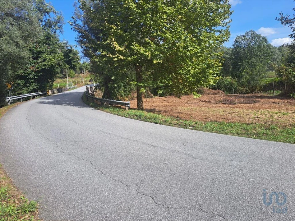 Terreno para Venda em Dossãos Foto 1