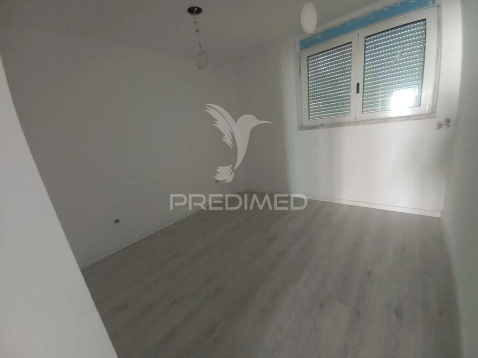 Apartamento T4 para Venda em Póvoa de Santa Iria e Forte da Casa Foto 9