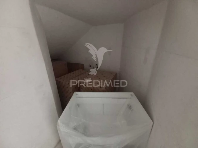 Apartamento T4 para Venda em Póvoa de Santa Iria e Forte da Casa Foto 4