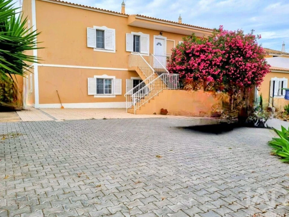 Moradia T4 para Venda em Boliqueime Foto 2