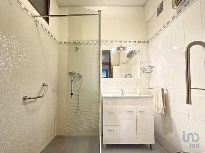 Apartamento T5 para Venda em Avelãs de Ambom e Rocamondo Foto 3