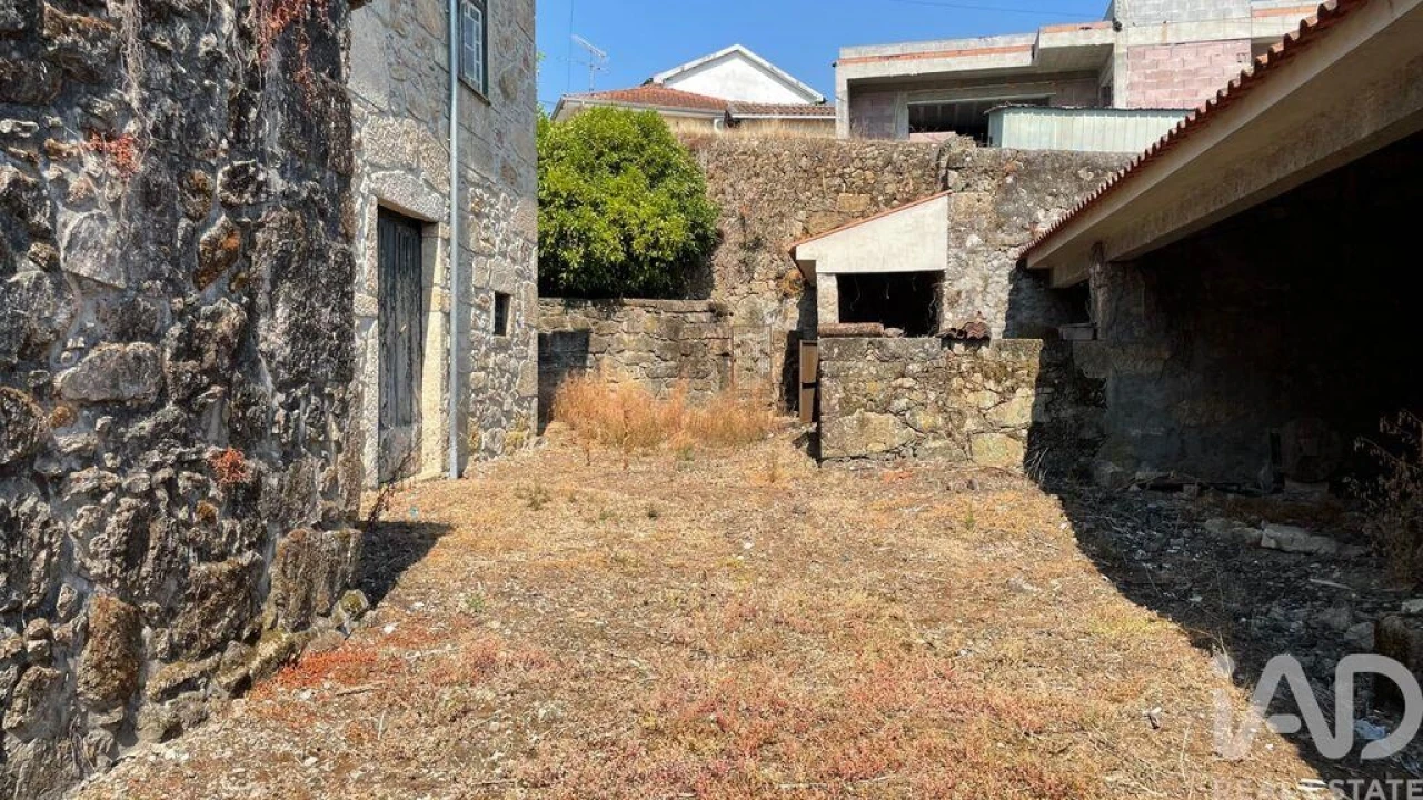 Moradia T4 para Venda em Escariz (São Mamede) e Escariz (São Martinho) Foto 5