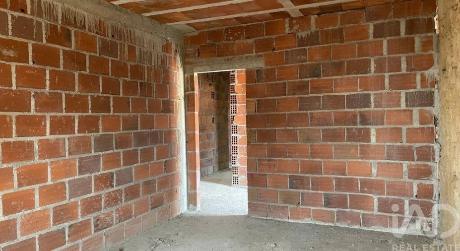 Moradia T4 para Venda em Escariz (São Mamede) e Escariz (São Martinho) Foto 2