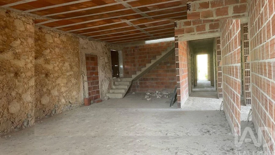 Moradia T4 para Venda em Escariz (São Mamede) e Escariz (São Martinho) Foto 9