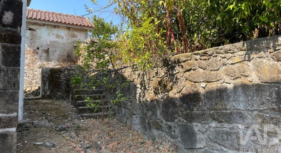 Moradia T4 para Venda em Escariz (São Mamede) e Escariz (São Martinho) Foto 15