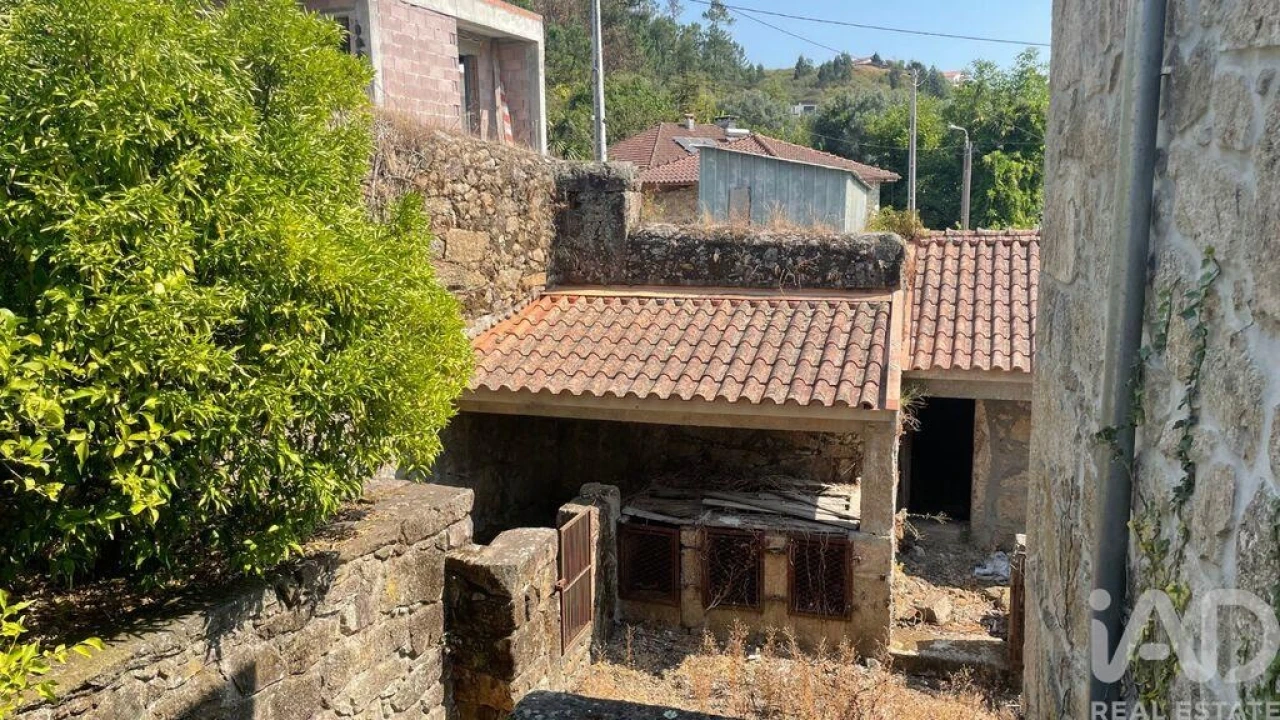 Moradia T4 para Venda em Escariz (São Mamede) e Escariz (São Martinho) Foto 12