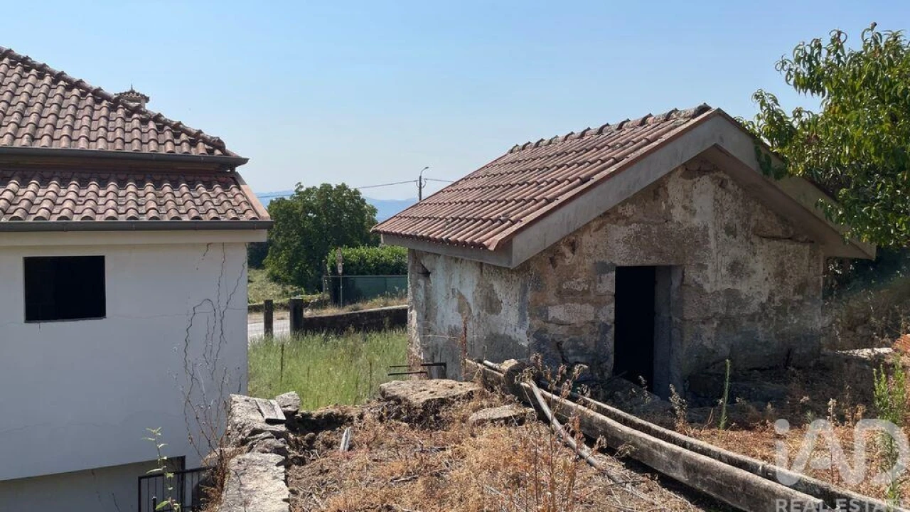 Moradia T4 para Venda em Escariz (São Mamede) e Escariz (São Martinho) Foto 21