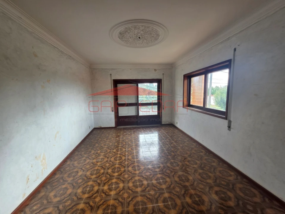 Moradia T4 para Venda em Santa Maria de Lamas Foto 7