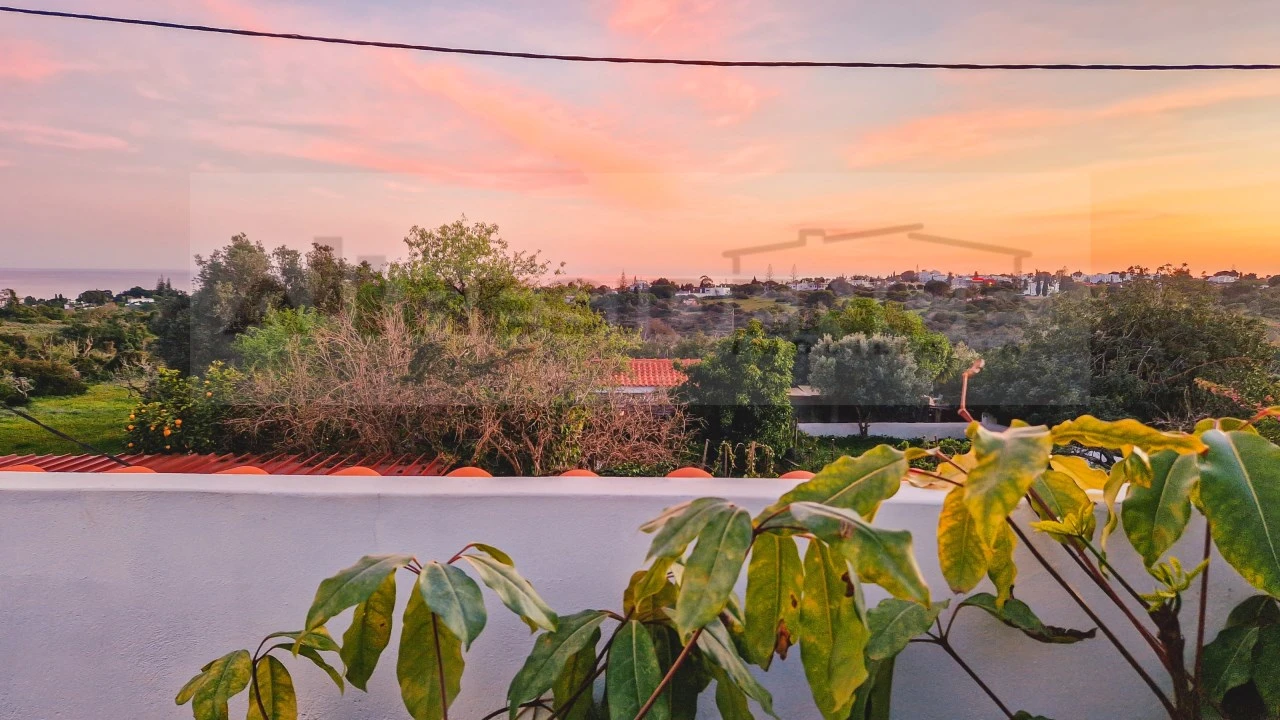 Moradia T3 para Venda em Armação de Pera Foto 15