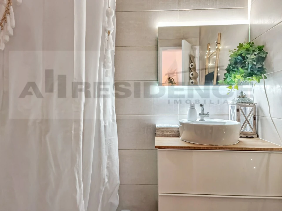 Moradia T3 para Venda em Armação de Pera Foto 18