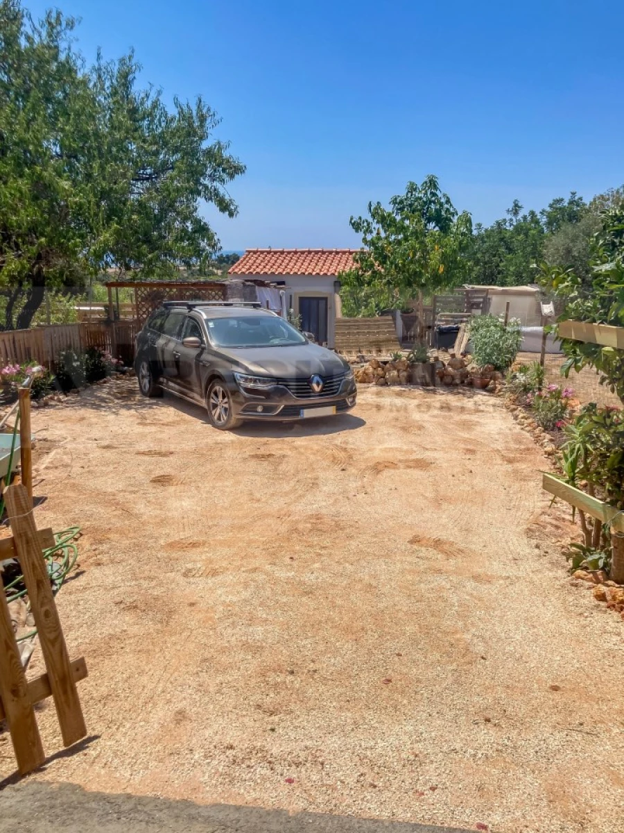 Moradia T3 para Venda em Armação de Pera Foto 23