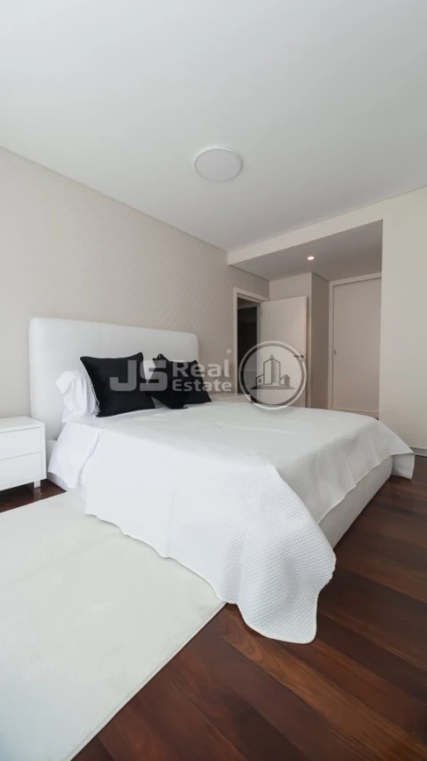 Apartamento T3 para Venda em Funchal (Se)