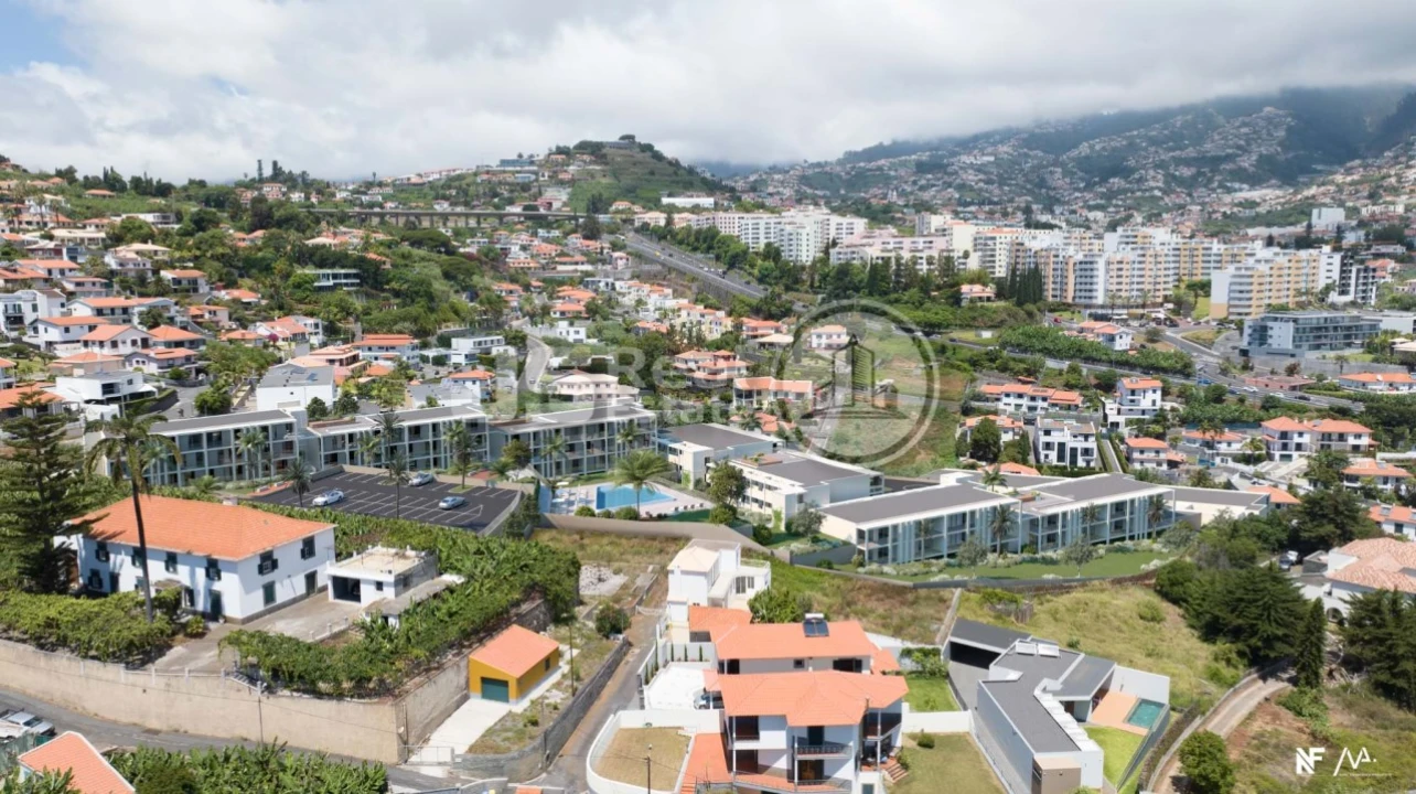 Apartamento T1 para Venda em São Martinho Foto 1