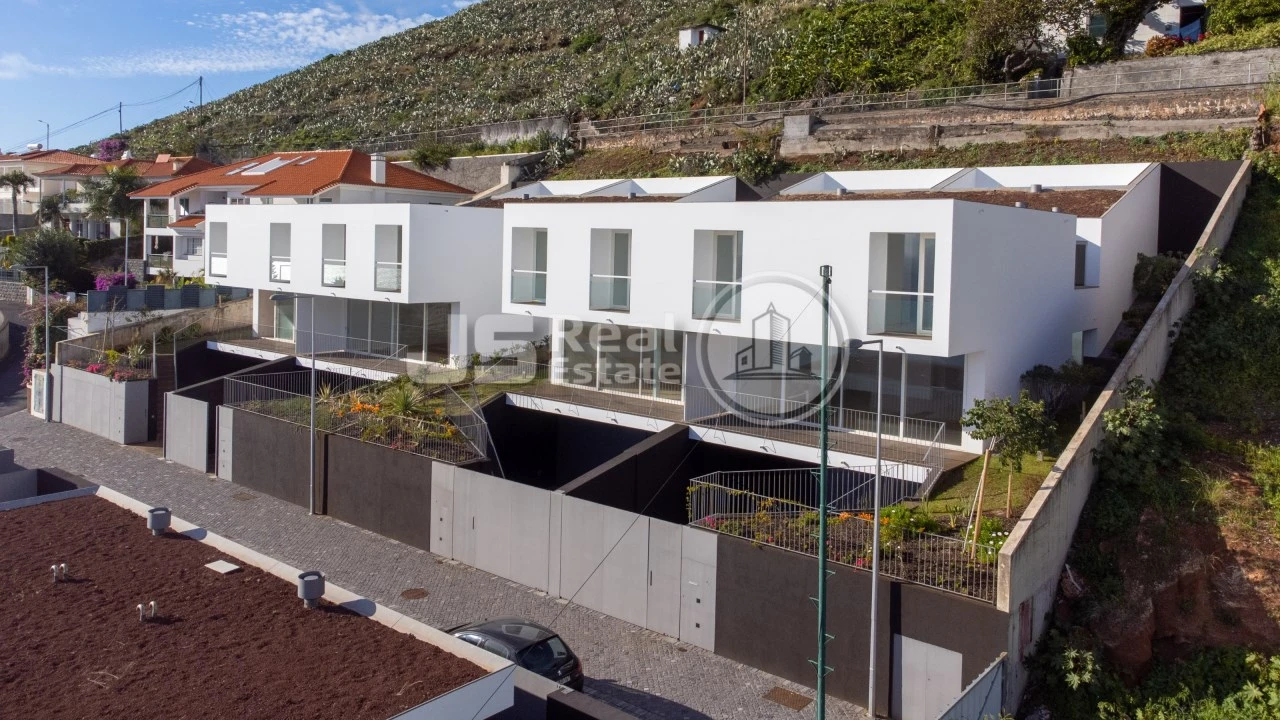 Moradia T3 para Venda em São Martinho Foto 2