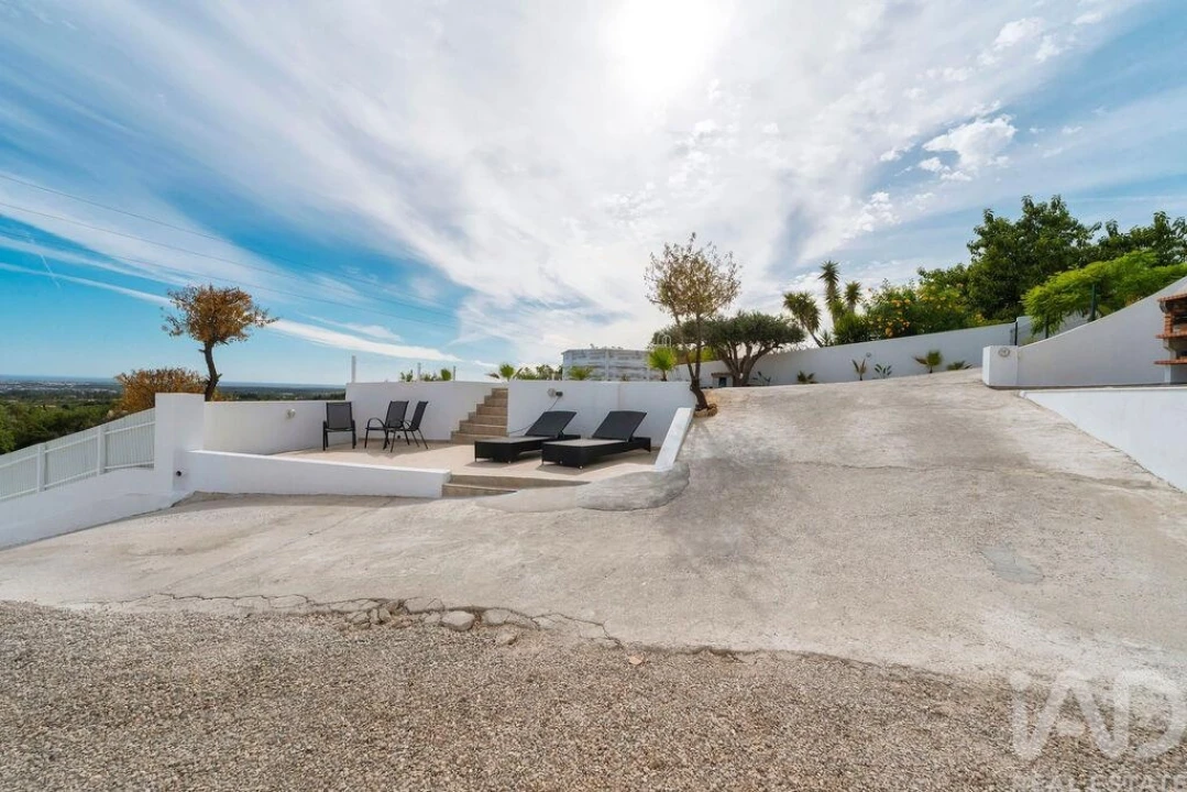 Moradia T2 para Venda em Santa Barbara de Nexe Foto 26