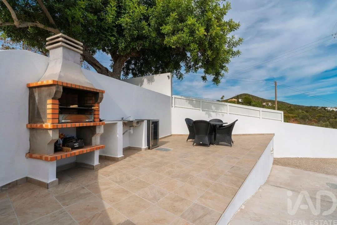 Moradia T2 para Venda em Santa Barbara de Nexe Foto 27