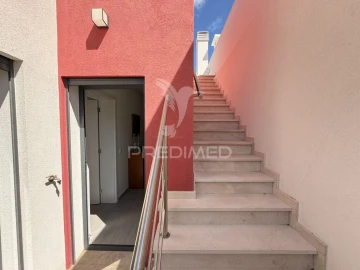 Moradia T3 para Venda em Quelfes