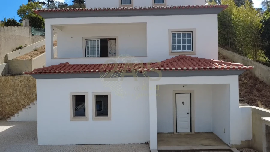 Moradia T3 para Venda em Venda do Pinheiro e Santo Estêvão das Galés Foto 41