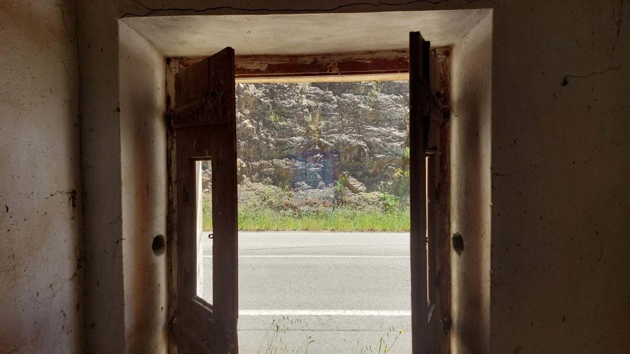 Moradia T2 para Venda em Alferce Foto 11