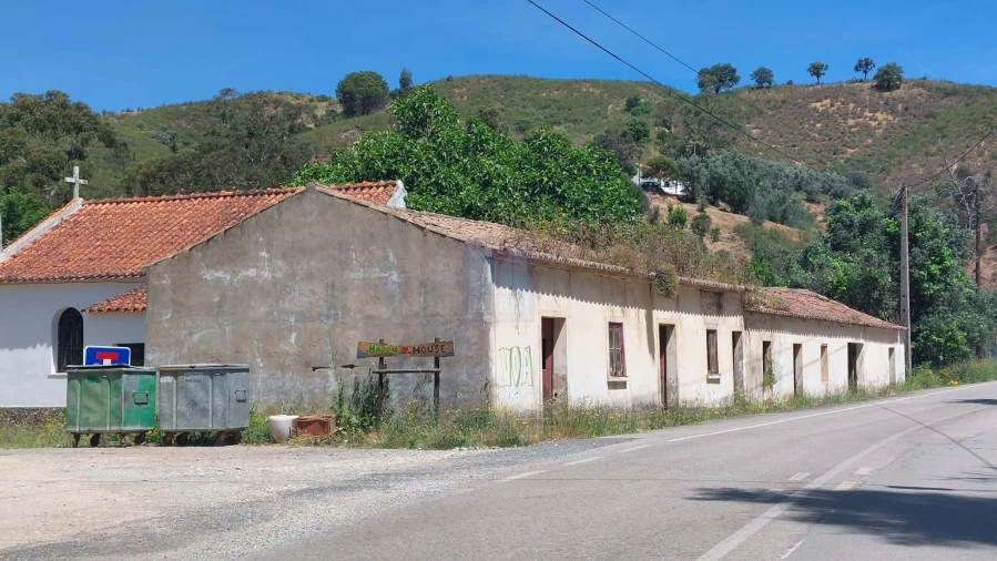 Moradia T2 para Venda em Alferce Foto 3