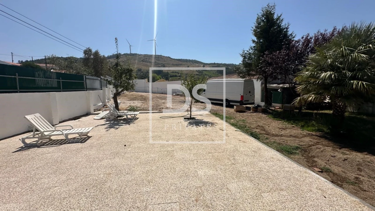 Moradia T4 para Venda em Maxial e Monte Redondo Foto 17