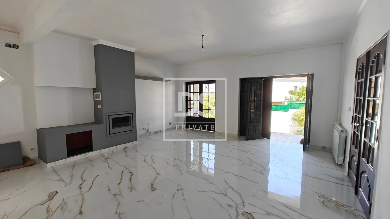 Moradia T4 para Venda em Maxial e Monte Redondo Foto 3