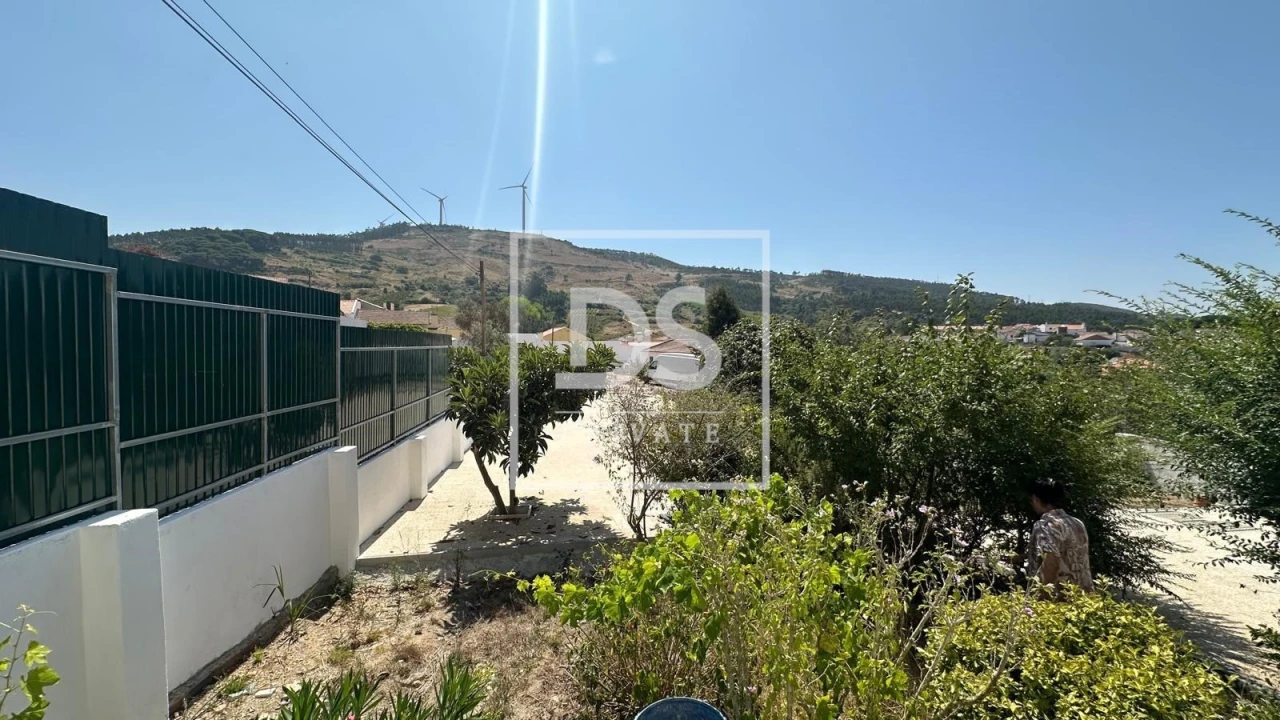 Moradia T4 para Venda em Maxial e Monte Redondo Foto 15