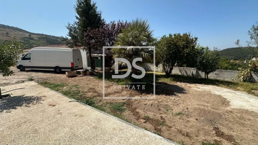 Moradia T4 para Venda em Maxial e Monte Redondo Foto 18