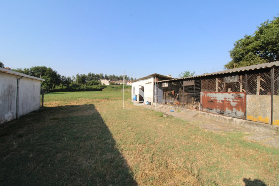 Moradia T3 para Venda em Fiães Foto 38