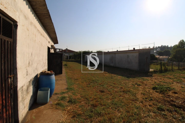 Moradia T3 para Venda em Fiães Foto 36