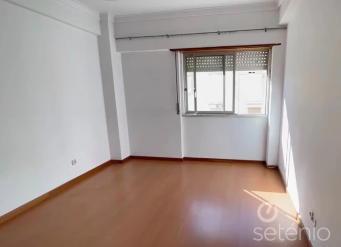 Apartamento T3 para Venda em Penha de França Foto 2