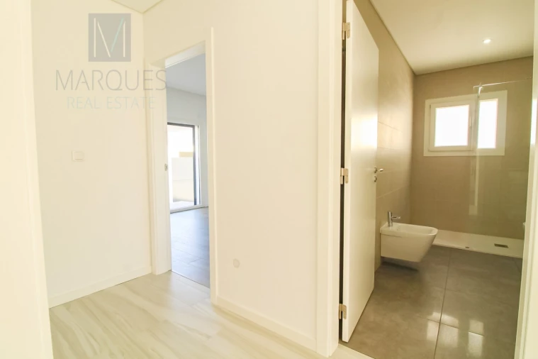 Moradia T4 para Venda em Fernao Ferro Foto 21