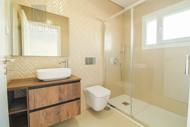 Moradia T4 para Venda em Fernao Ferro Foto 24