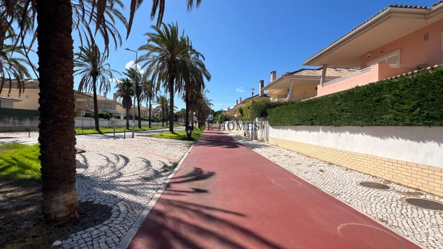 Moradia T4 para Venda em Pinhal Novo Foto 37