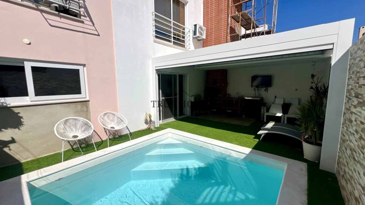 Moradia T4 para Venda em Pinhal Novo Foto 15