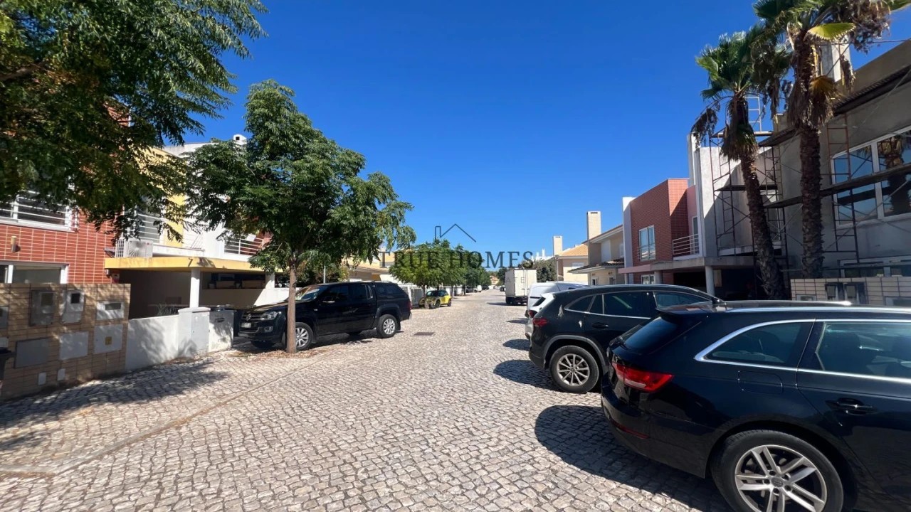 Moradia T4 para Venda em Pinhal Novo Foto 38