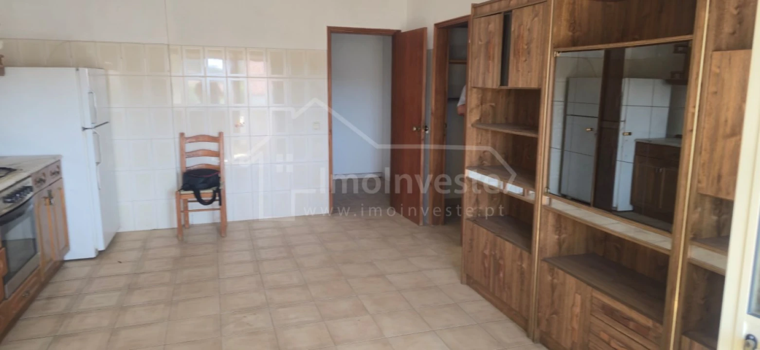 Apartamento T3 para Venda em Alcains Foto 3
