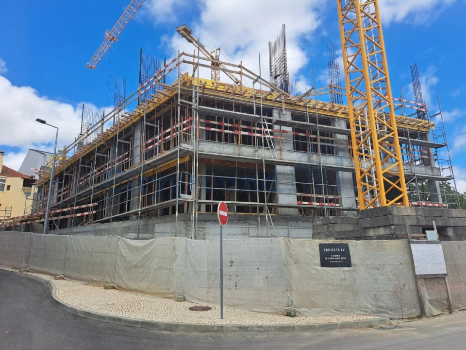 Apartamento T1 para Venda em Leiria, Pousos, Barreira e Cortes Foto 1