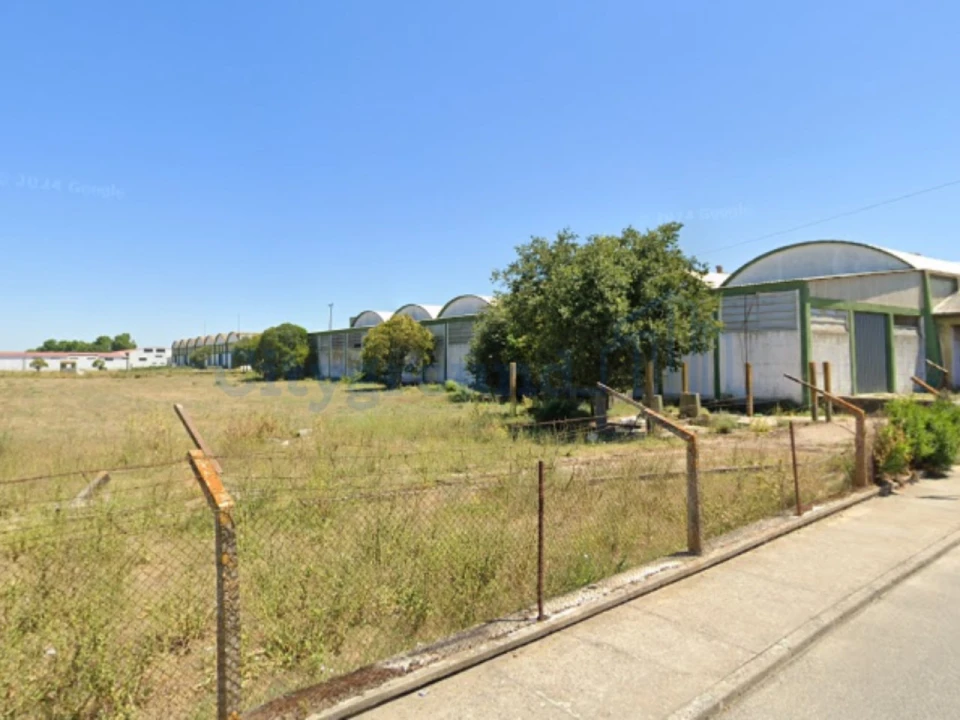 Prédio para Venda em Azinhaga Foto 13