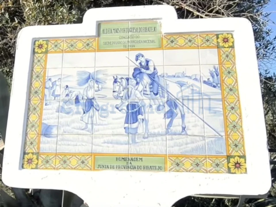 Prédio para Venda em Azinhaga Foto 23