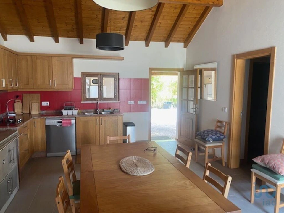 Moradia T5 para Venda em Boavista dos Pinheiros Foto 2