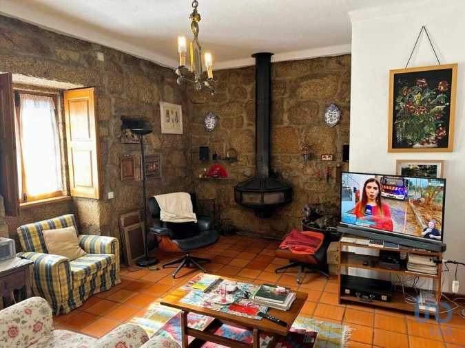 Moradia T4 para Venda em Vouzela e Paços de Vilharigues Foto 6