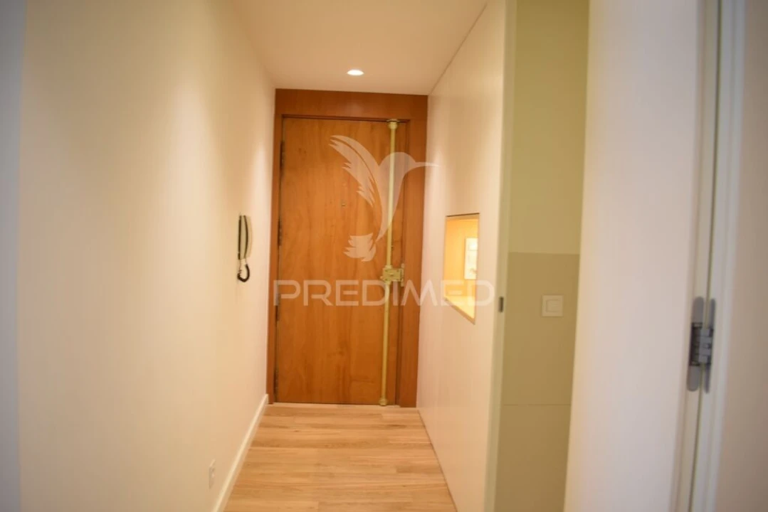 Apartamento T3 para Venda em Lordelo do Ouro e Massarelos Foto 5