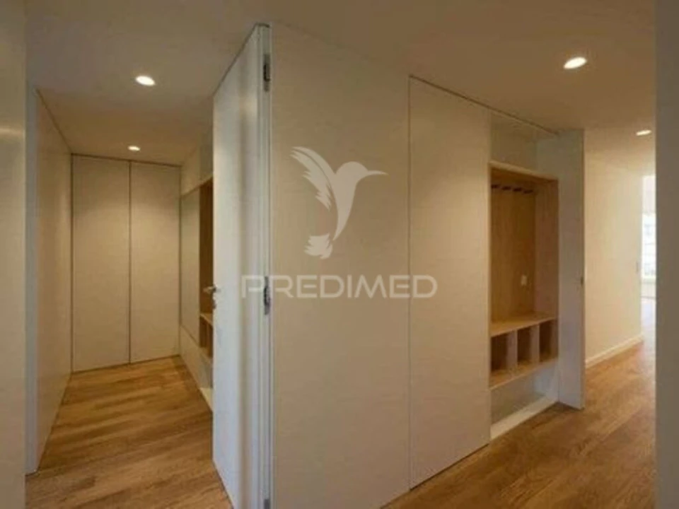 Apartamento T3 para Venda em Lordelo do Ouro e Massarelos Foto 13