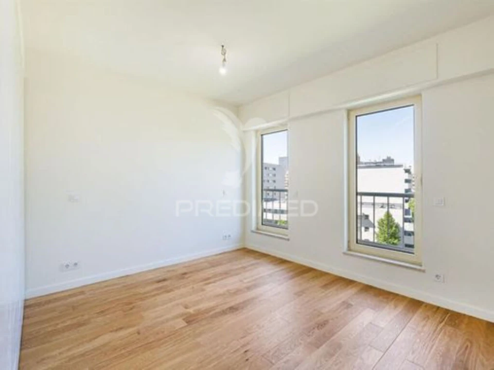 Apartamento T3 para Venda em Lordelo do Ouro e Massarelos Foto 18
