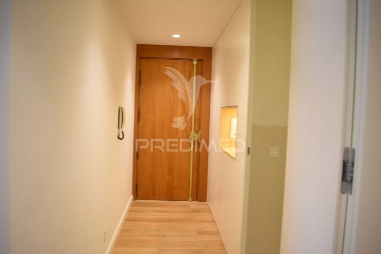Apartamento T3 para Venda em Lordelo do Ouro e Massarelos Foto 5