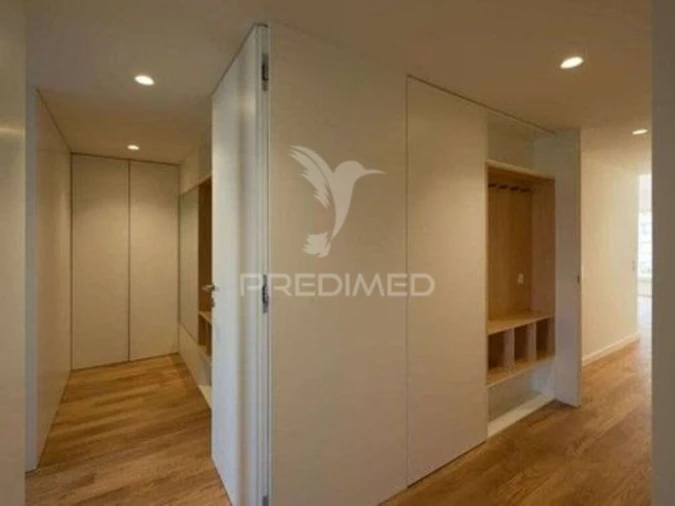 Apartamento T3 para Venda em Lordelo do Ouro e Massarelos Foto 13