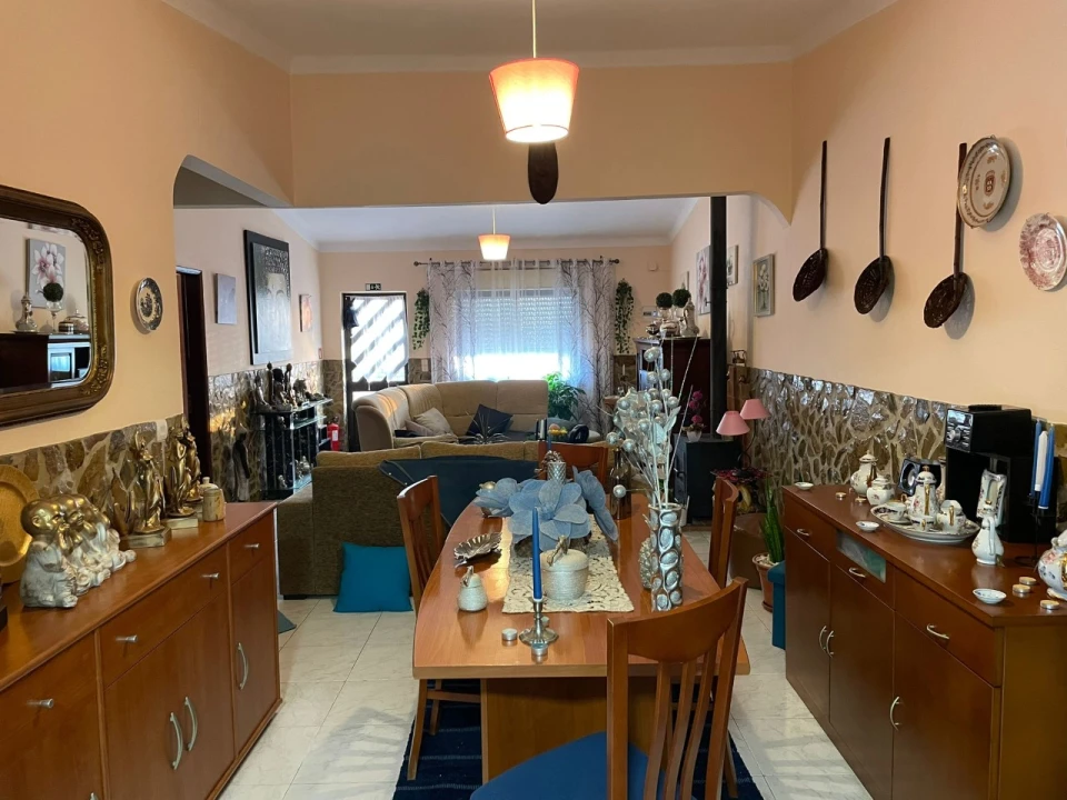 Prédio para Venda em Painho e Figueiros Foto 3