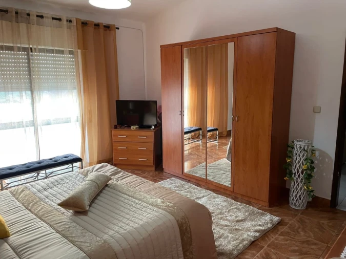 Prédio para Venda em Painho e Figueiros Foto 5